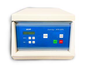 Wirówka laboratoryjna MPW-223e